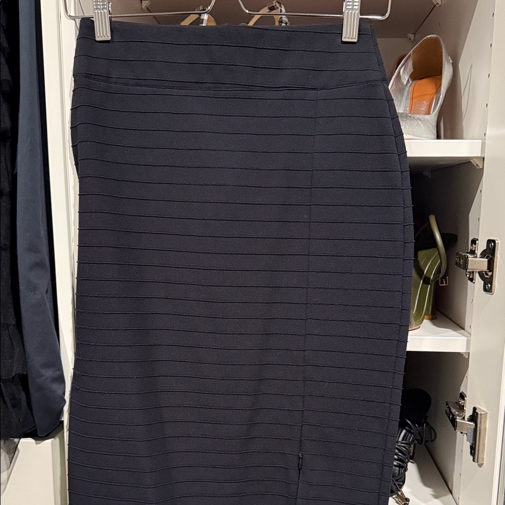Elegant Black Pencil Skirt